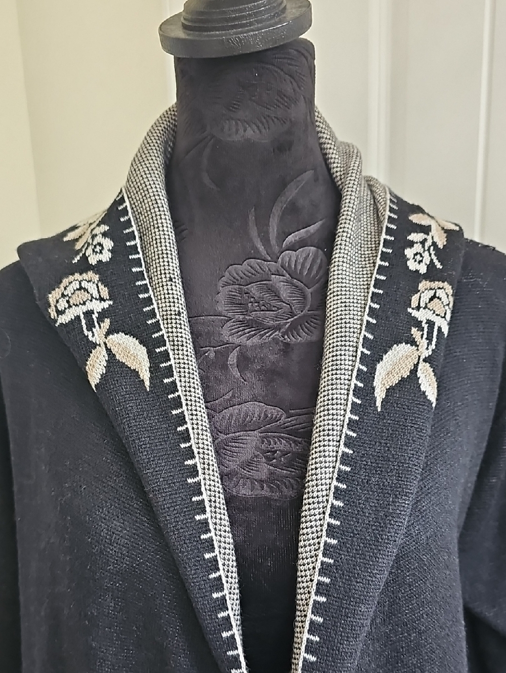 Maxsport Duster Black Floral-Trim Open Hooded Long Sweater, Size Medium - Picture 4 of 9